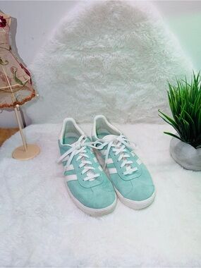 Adidas Gazelle Women's Mint Green Suede Lace-Up Sneakers Ladies Size 5.5 🔥